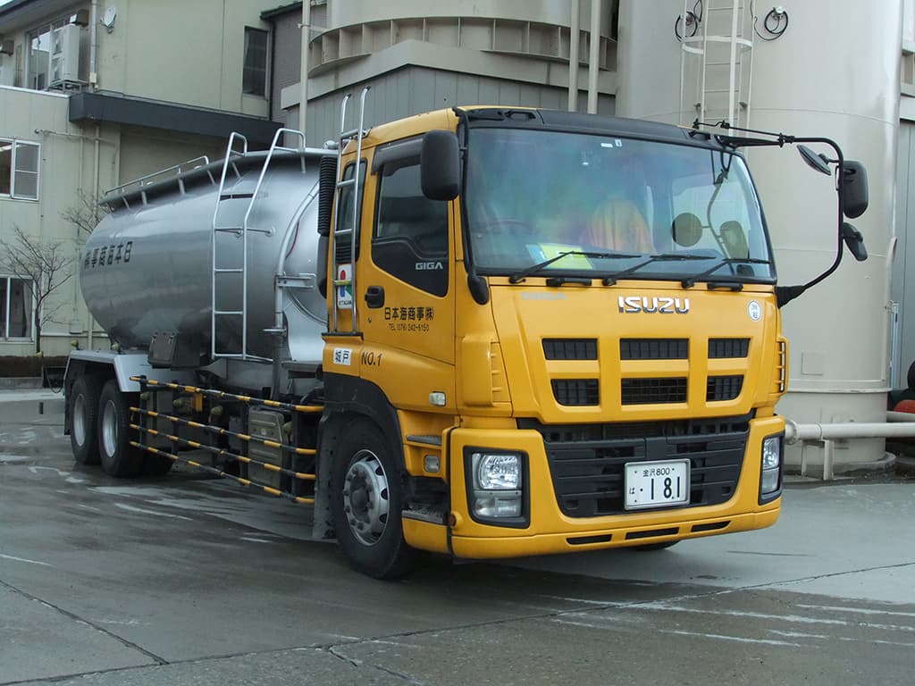 車両｜日本海商事